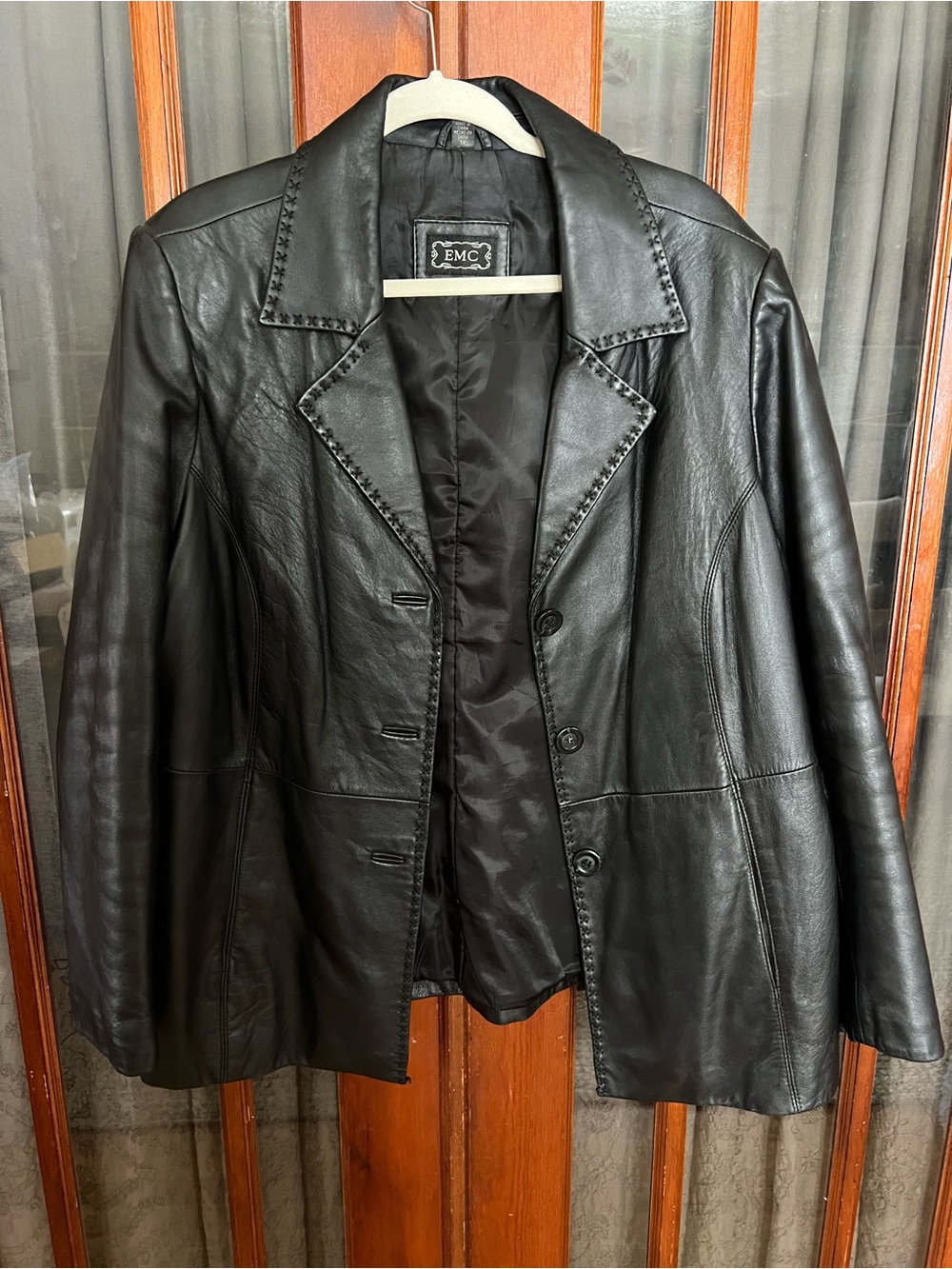 Beautiful Stitching Detail Black Leather Button Blazer Style Jacket - Picture 3 of 11